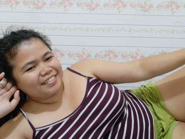 Sweetbigtits69 webcam