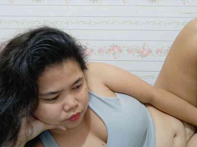Sweetbigtits69 webcam