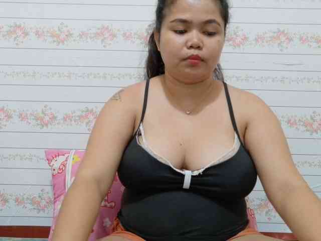 Sweetbigtits69 webcam