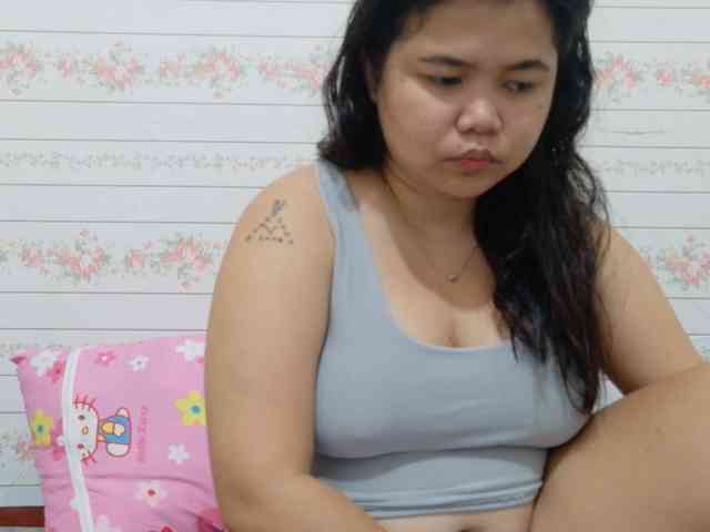 Sweetbigtits69 webcam