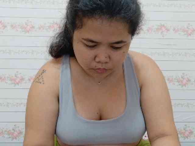 Sweetbigtits69 webcam