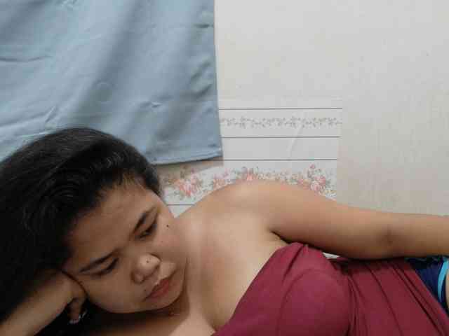 Sweetbigtits69 webcam