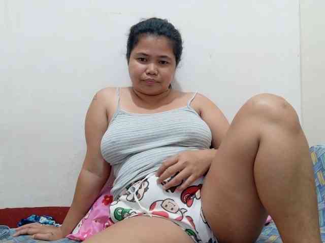 Sweetbigtits69 webcam