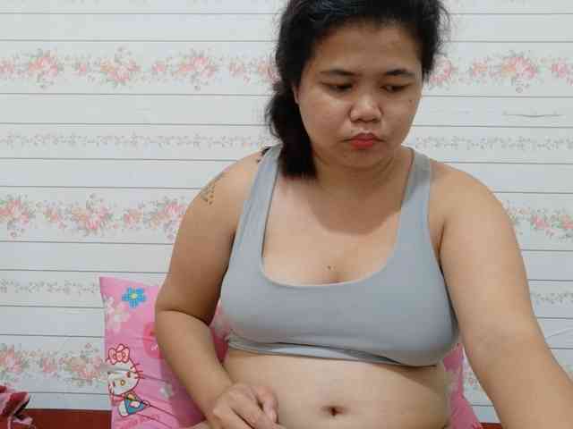 Sweetbigtits69 webcam