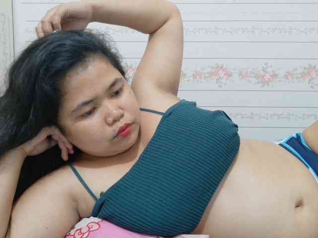 Sweetbigtits69 webcam