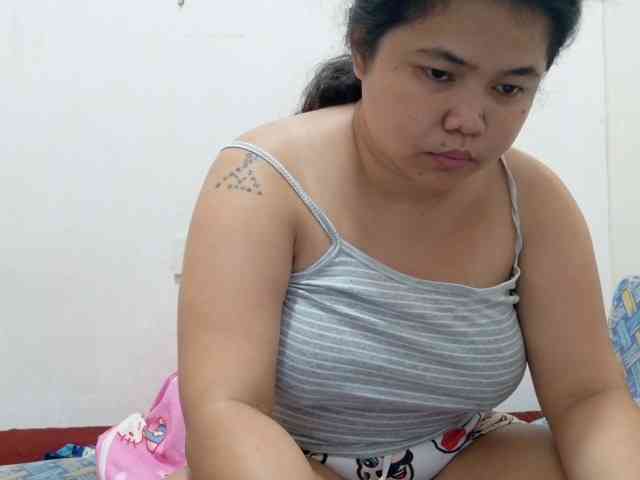 Sweetbigtits69 webcam