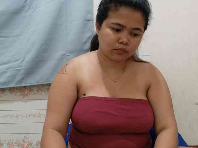 Sweetbigtits69 webcam