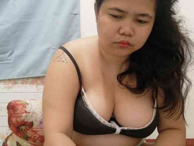 Sweetbigtits69