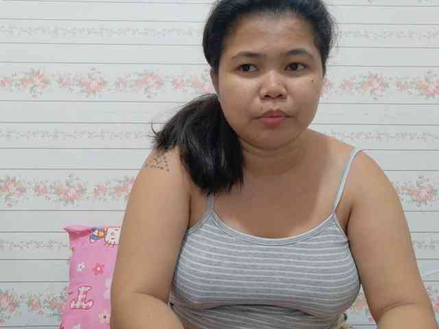 Sweetbigtits69 webcam