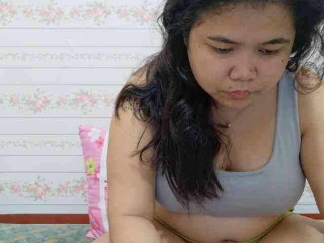 Sweetbigtits69 webcam