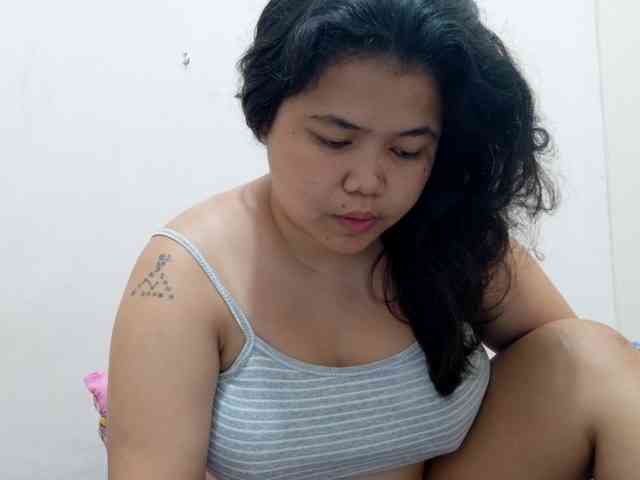 Sweetbigtits69 webcam