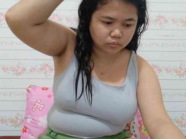 Sweetbigtits69 webcam