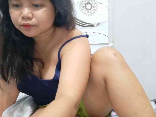 Sweetbigtits69 webcam