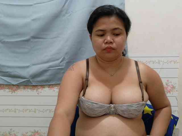 Sweetbigtits69 webcam