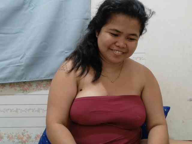Sweetbigtits69 webcam