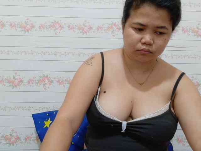 Sweetbigtits69 webcam