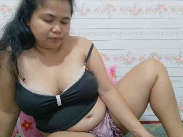 Sweetbigtits69