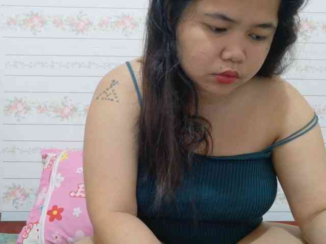 Sweetbigtits69 webcam