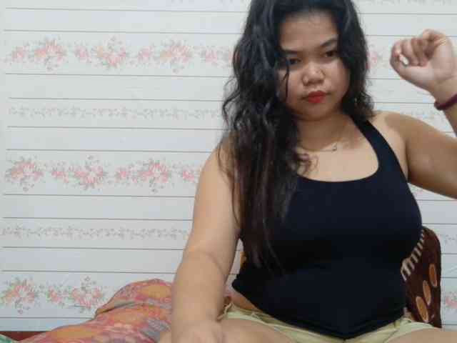 Sweetbigtits69 webcam