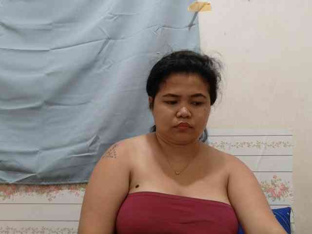 Sweetbigtits69 webcam