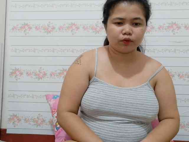 Sweetbigtits69 webcam