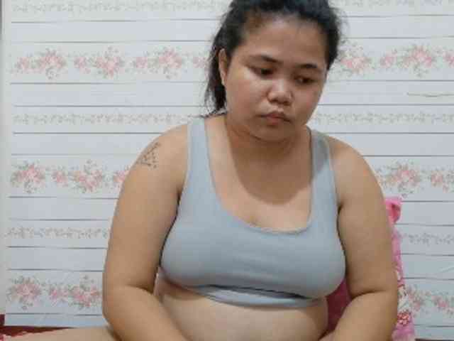 Sweetbigtits69 webcam