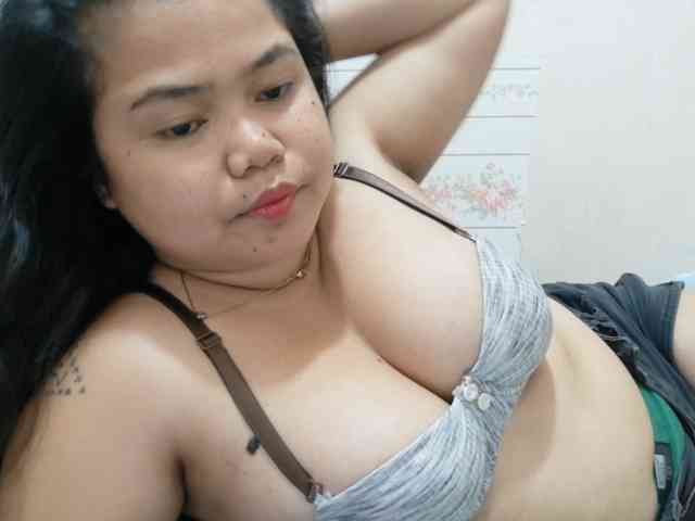 Sweetbigtits69 webcam