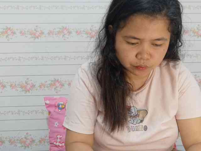 sweetbigtits69's live room
