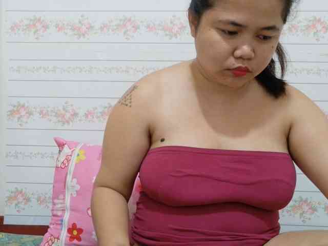 Sweetbigtits69 webcam