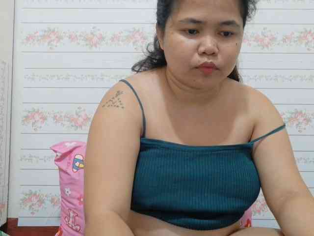 Sweetbigtits69 webcam