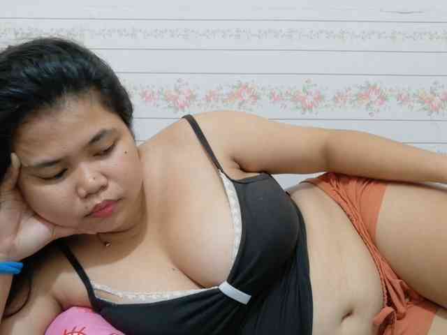 Sweetbigtits69 webcam