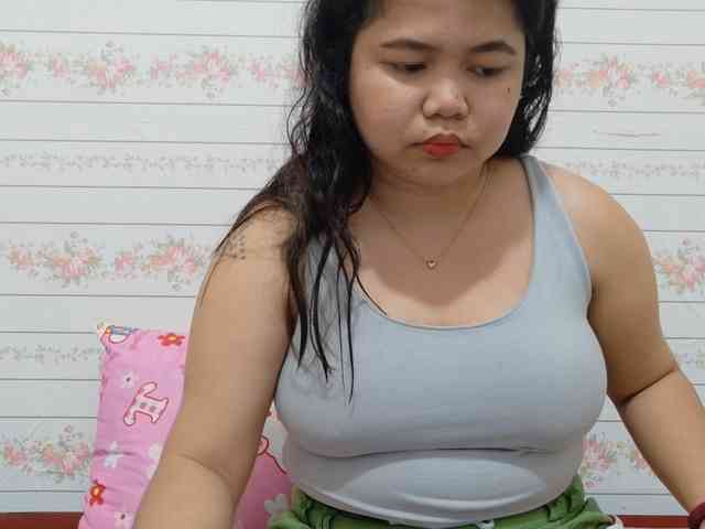 Sweetbigtits69 webcam
