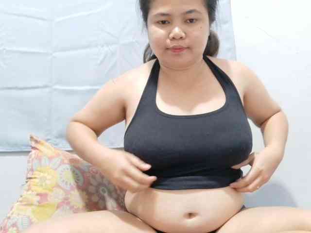 Sweetbigtits69 webcam