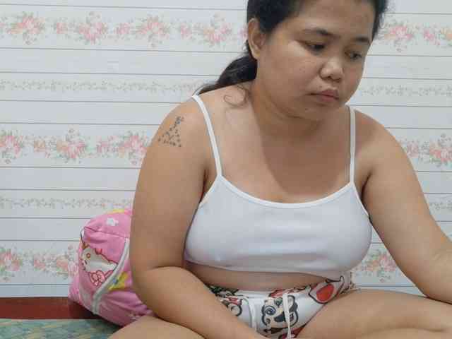 Sweetbigtits69 webcam