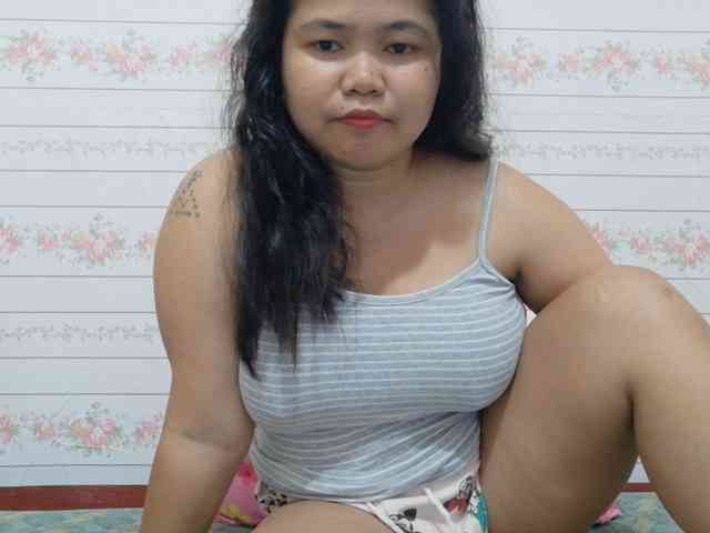 Sweetbigtits69 webcam