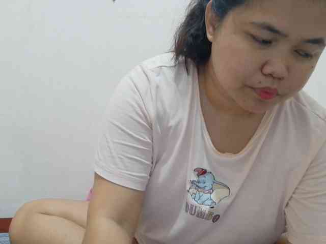Sweetbigtits69 webcam