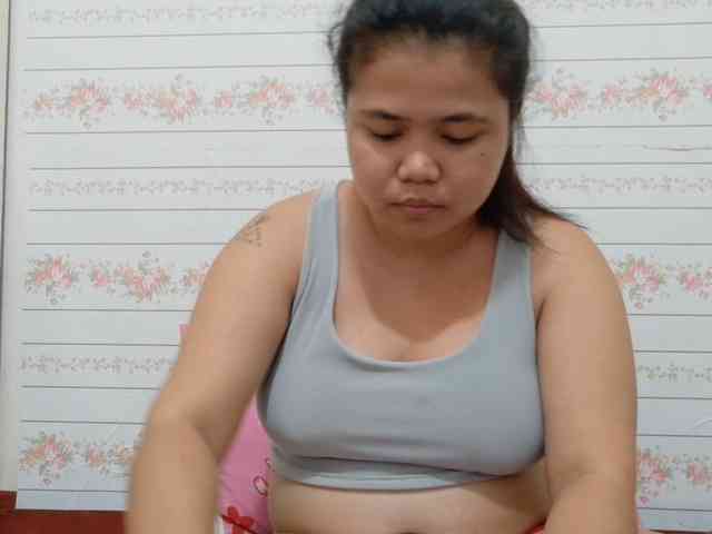 Sweetbigtits69 webcam
