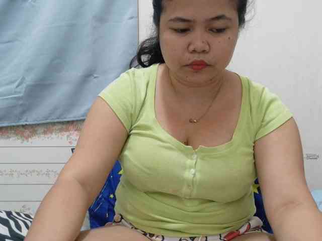 Sweetbigtits69 webcam
