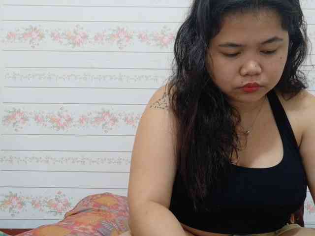 Sweetbigtits69 webcam