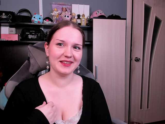 PieCreamys live cam on BongaCams