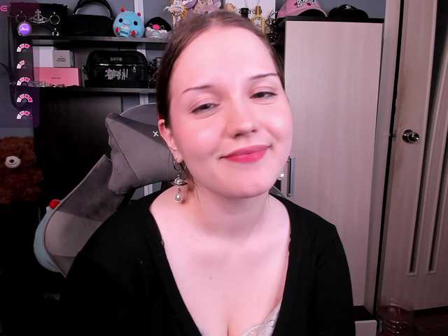 PieCreamys live cam on BongaCams