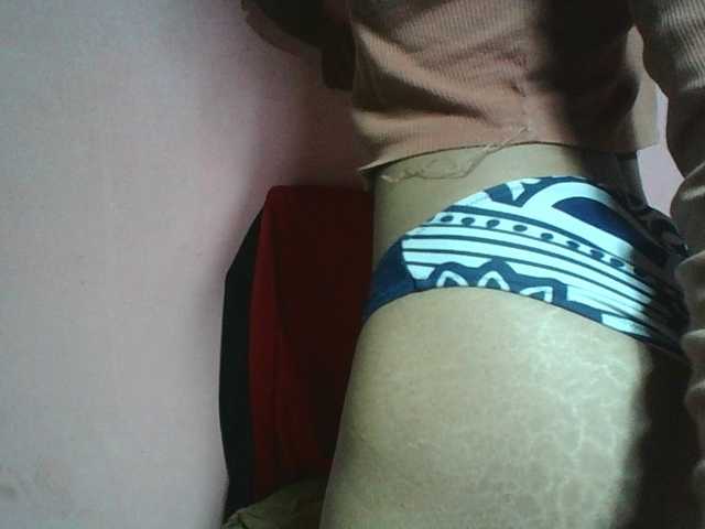 Camille live cam on BongaCams