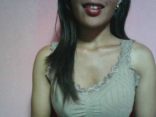 Camille live cam on BongaCams