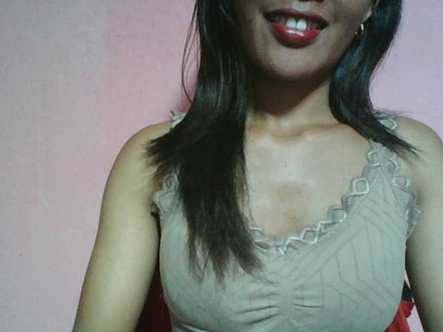 Camille live cam on BongaCams