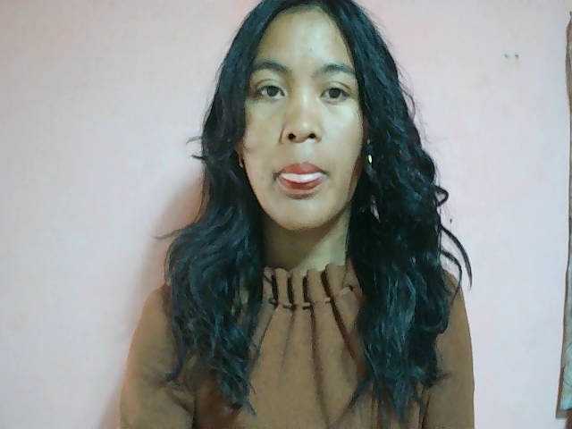 Camille live cam on BongaCams