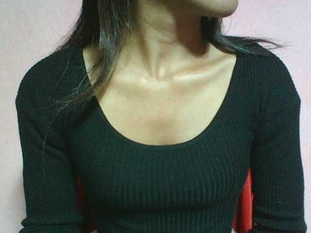 Camille live cam on BongaCams