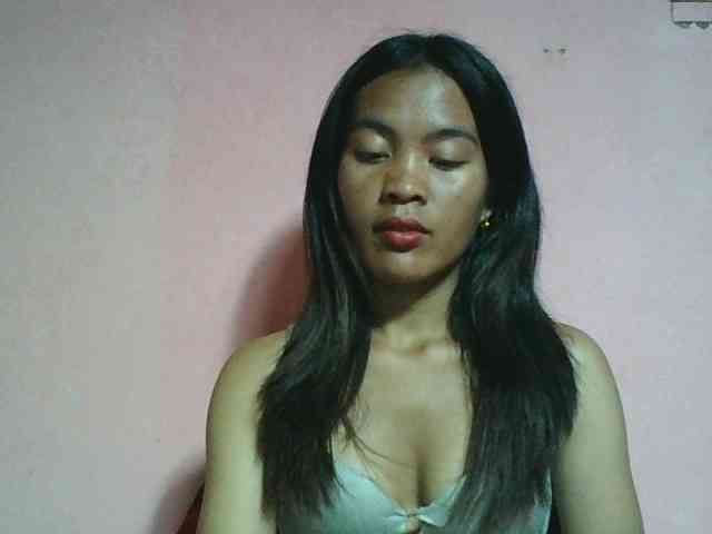 Model: Camille