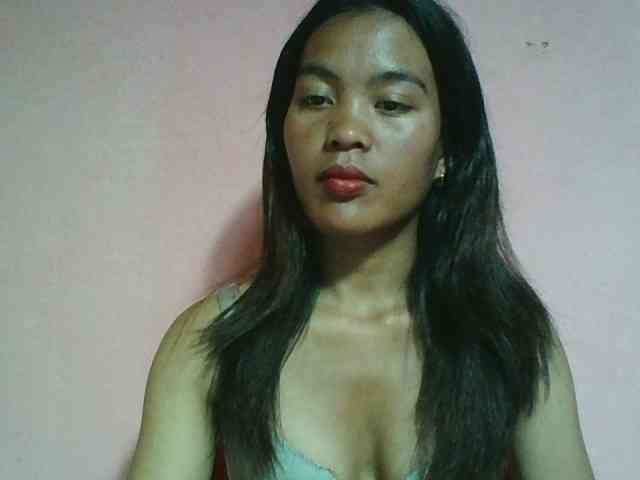 Model: Camille