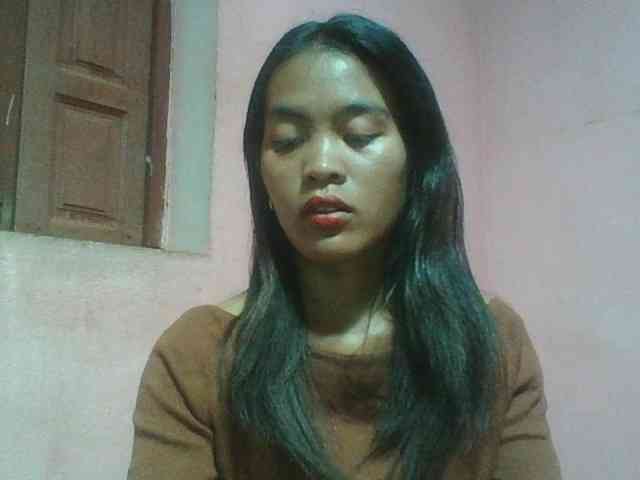 Model: Camille