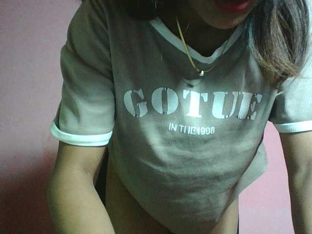 Louane01 live cam on BongaCams